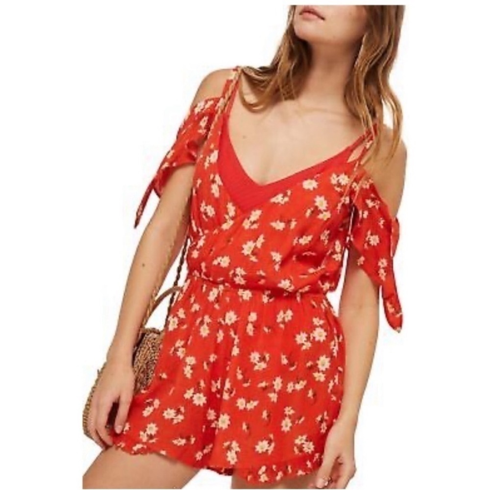 Topshop Size Medium 8/10 Floral Printed Open Back Jumpsuit.